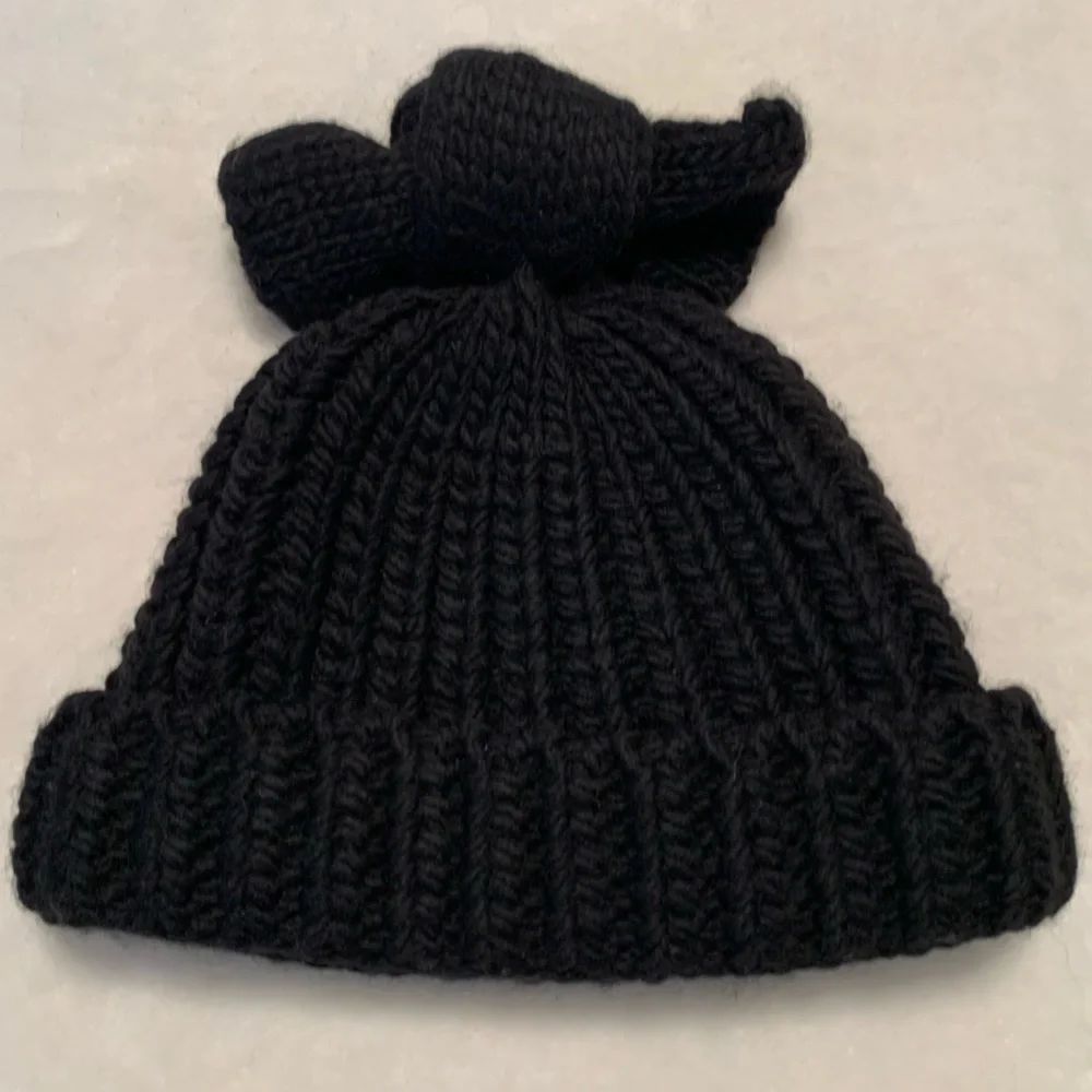 Federicamoretti Black Chunky Knit Bow Beanie - Made in Italy - Wool Blend